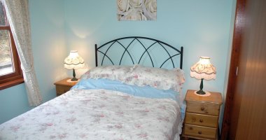 Tarlogie has two bedrooms, a double room and a twin room, and will sleep up to 4 people.